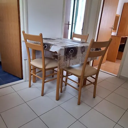 Apartment Grubisa *